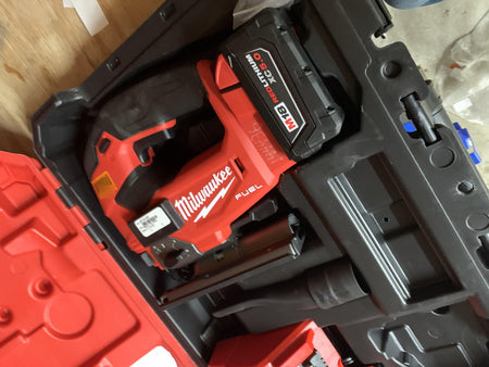 2021 MILWAUKEE 2737-21