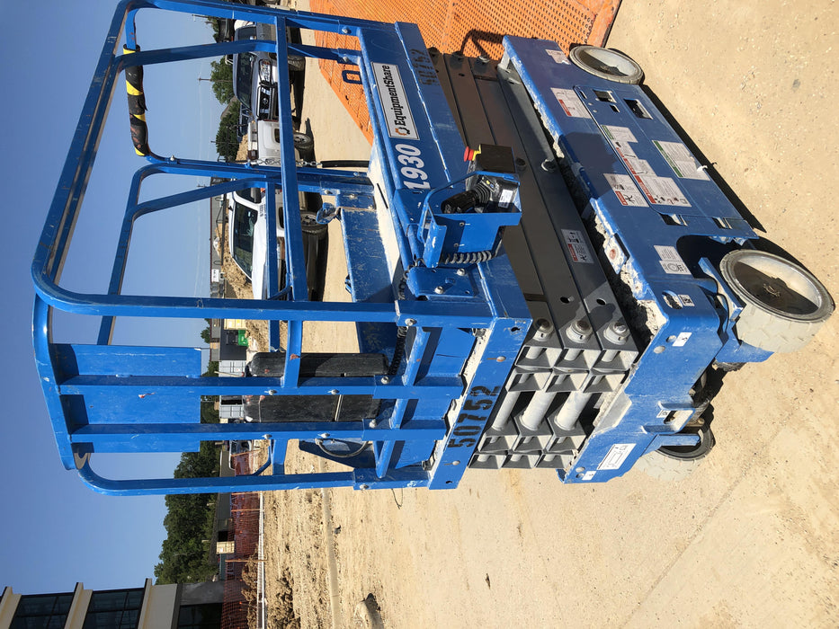2019 Genie GS-1930 Fixed Rails with Chain Entry