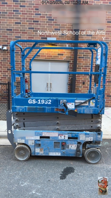 2023 GENIE GS-1932