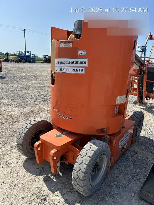 2019 JLG E300AJP