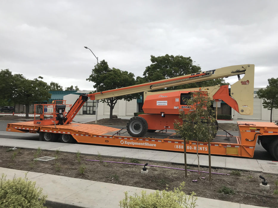 2020 JLG 800AJ