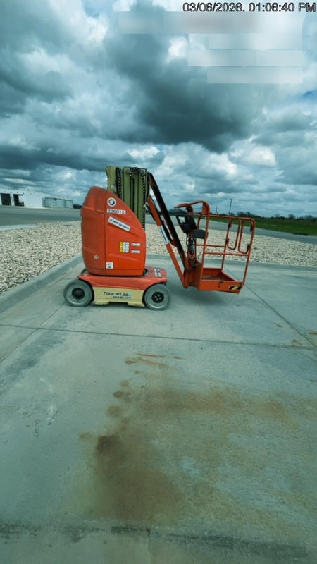 2022 JLG 26E