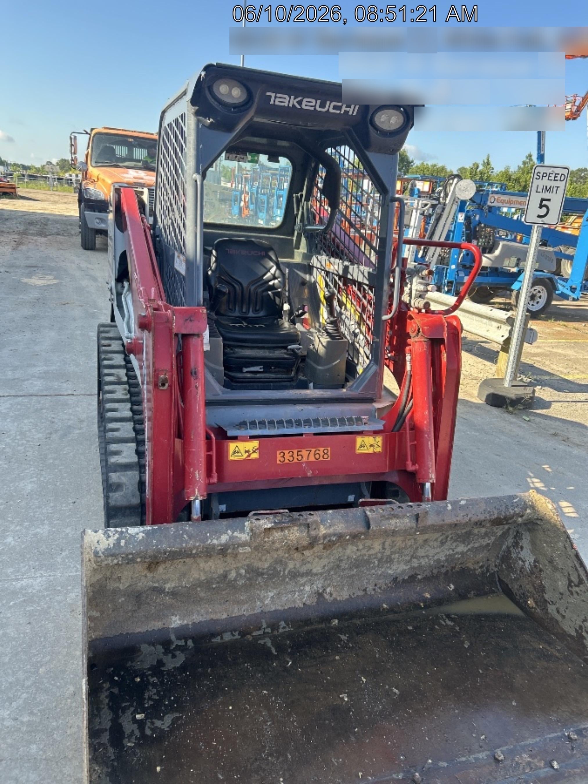 2023 TAKEUCHI TL6R