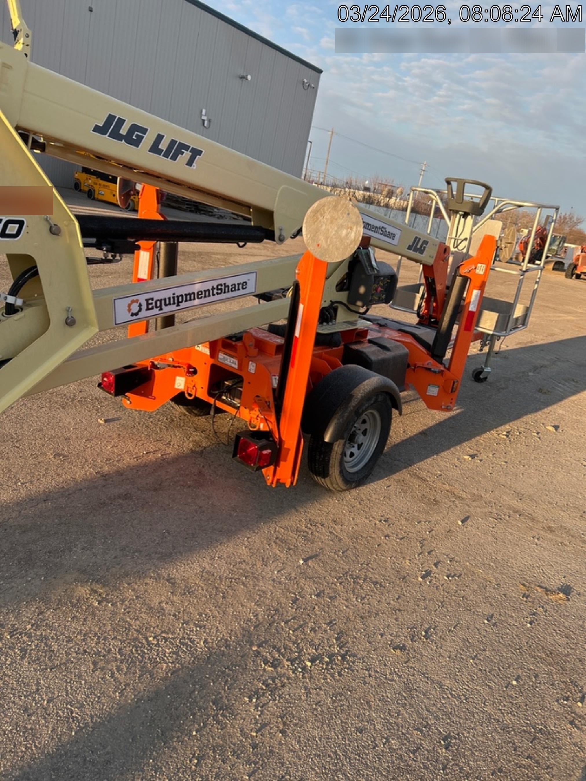 2022 JLG T350