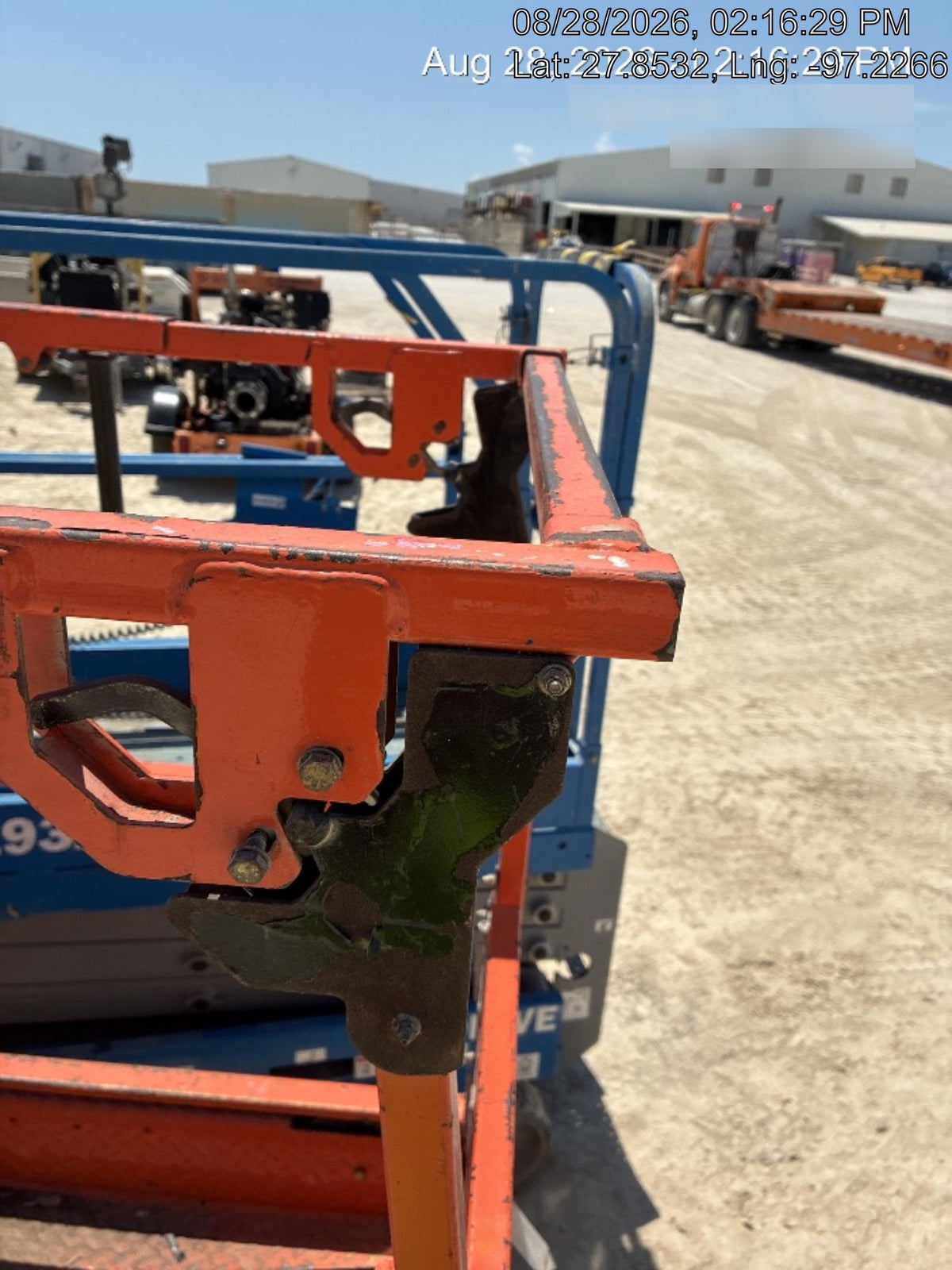 2025 JLG ES1932