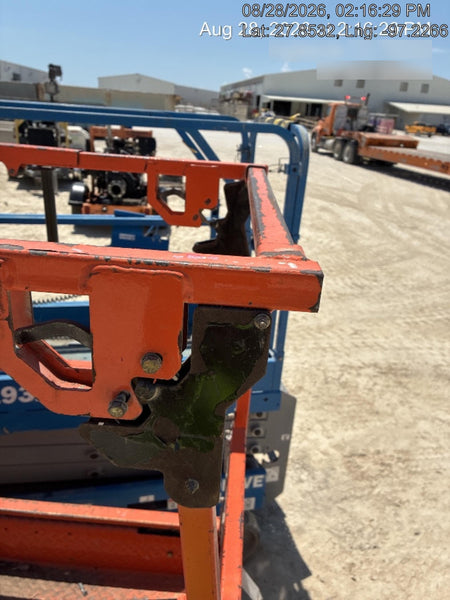 2025 JLG ES1932