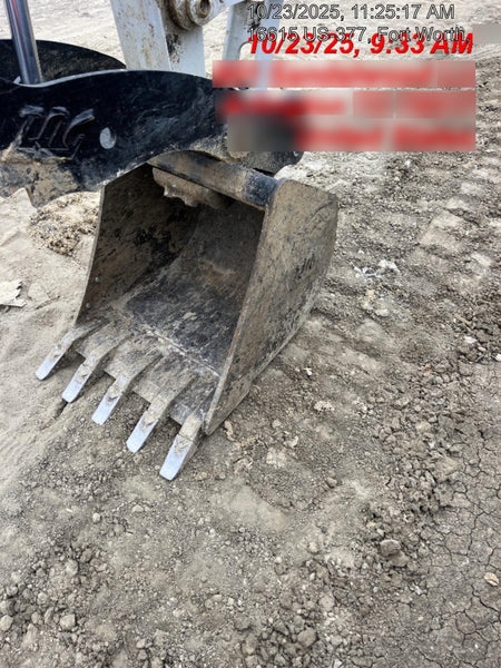 2025 TAKEUCHI 24" Bucket Takeuchi