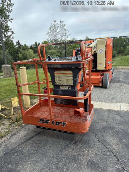 2019 JLG E300AJP