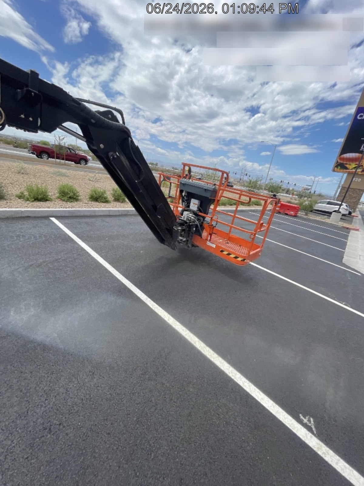 2025 JLG 660SJ