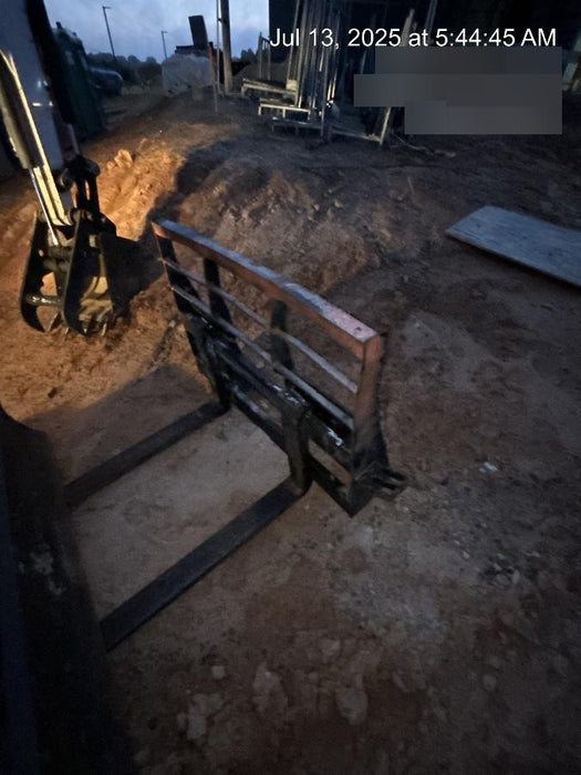 2021 PALADIN 48" Pallet Forks - Paladin