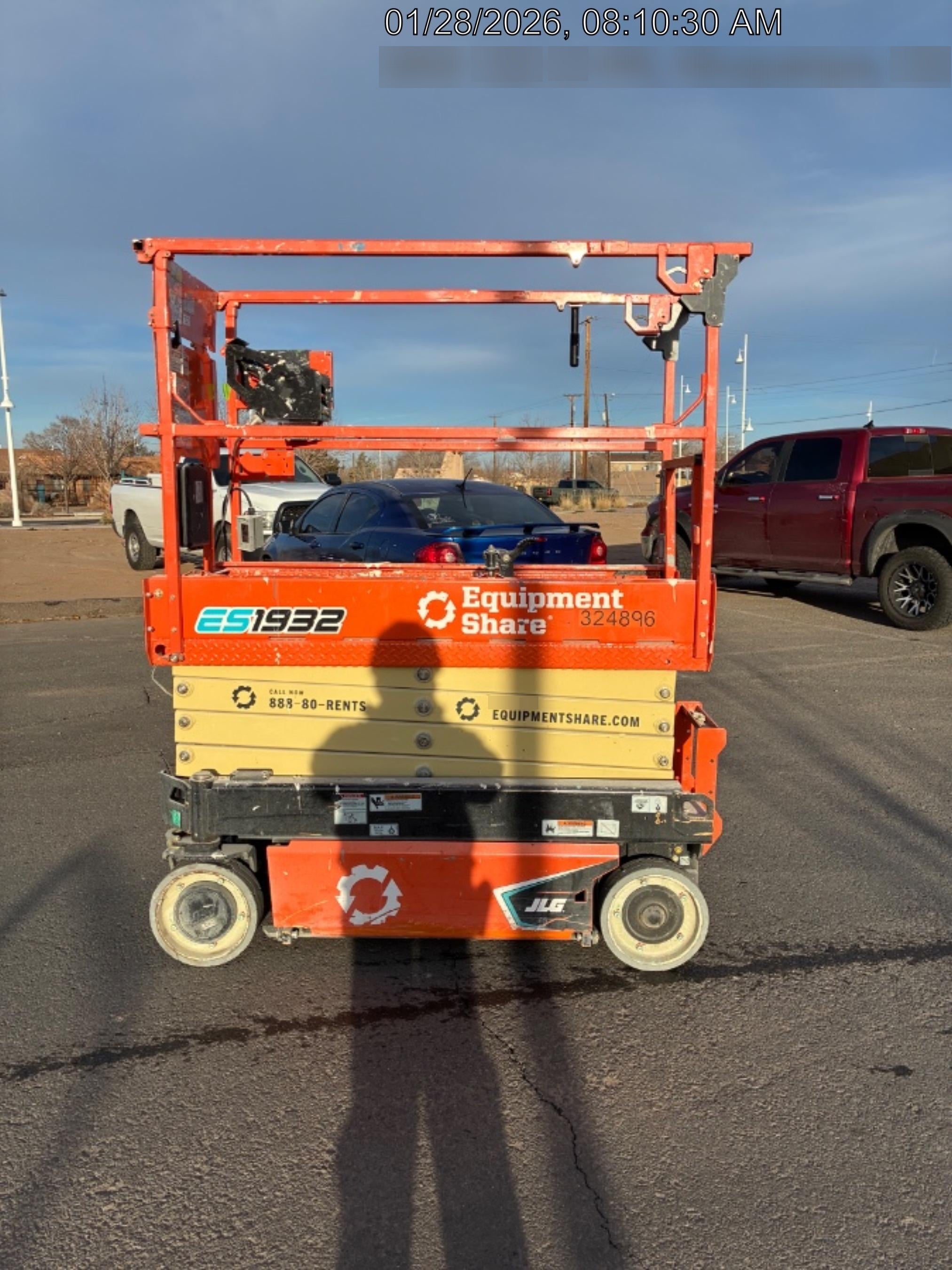 2023 JLG ES1932