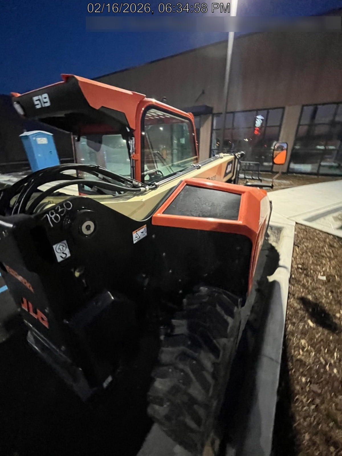 2025 JLG 519