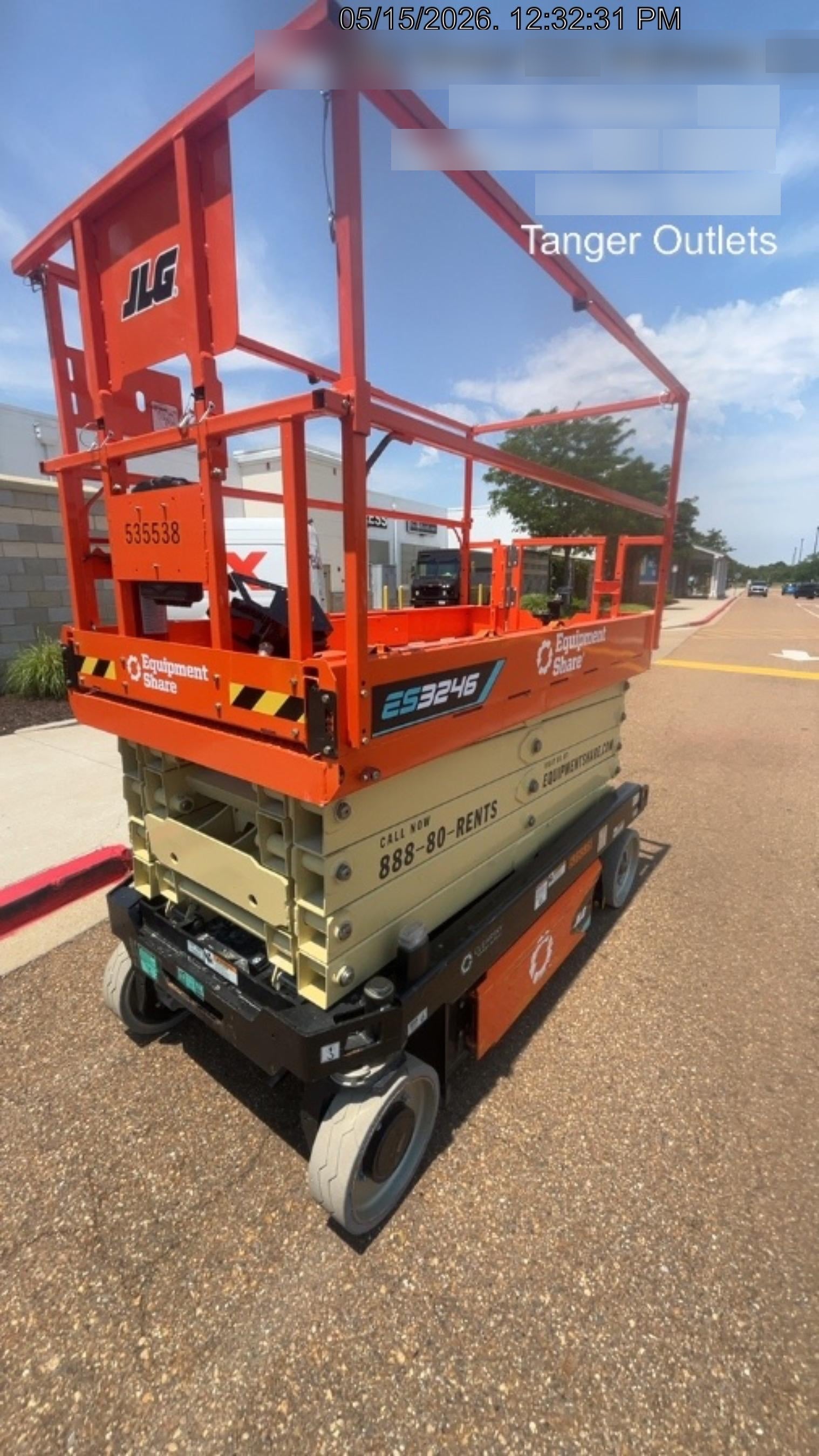 2025 JLG ES3246