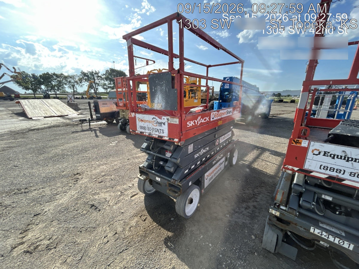 2018 Skyjack SJIII-3226 Skyjack SJIII3226 Scissor Lift w/Trojan Batteries