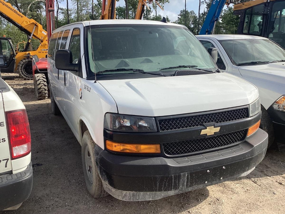 2023 CHEVROLET Express Van - Rental