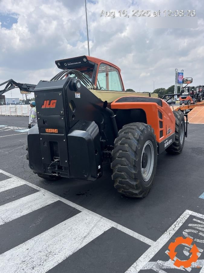 2025 JLG 1732