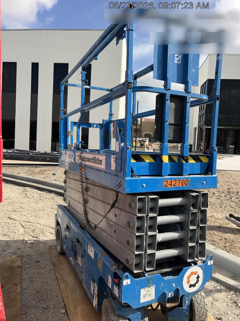 2022 GENIE GS-3232