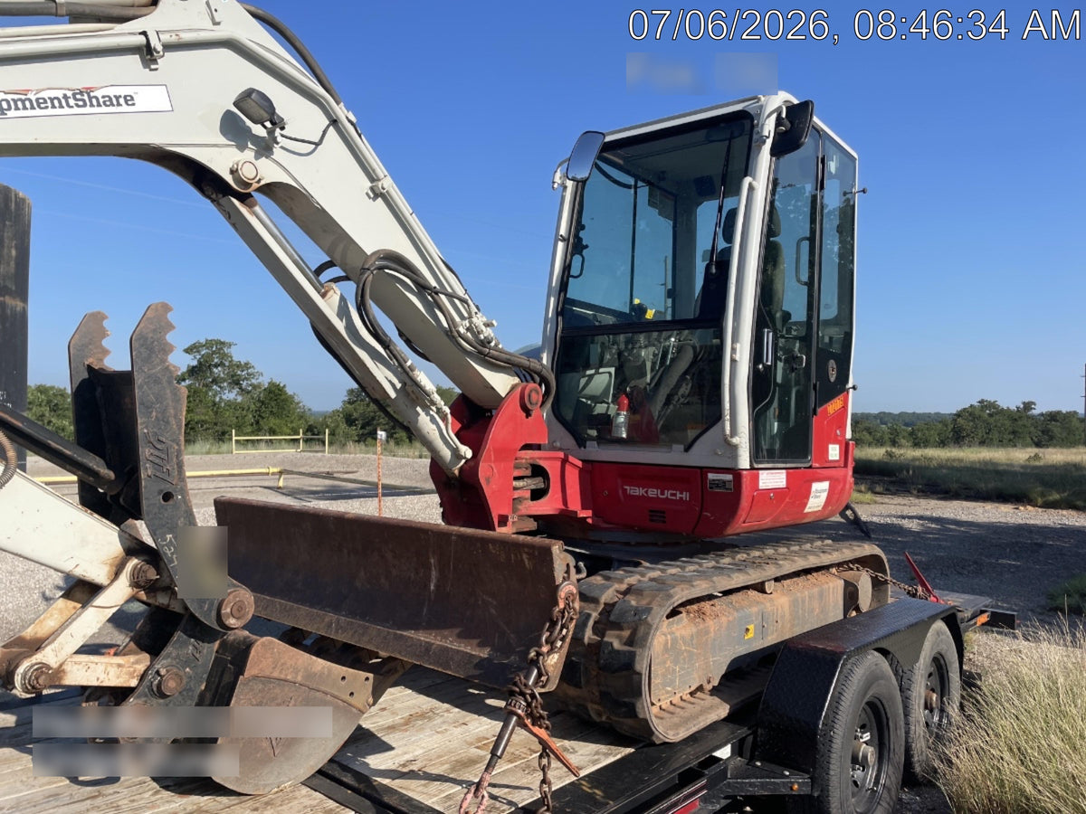 2022 TAKEUCHI TB250-2CR