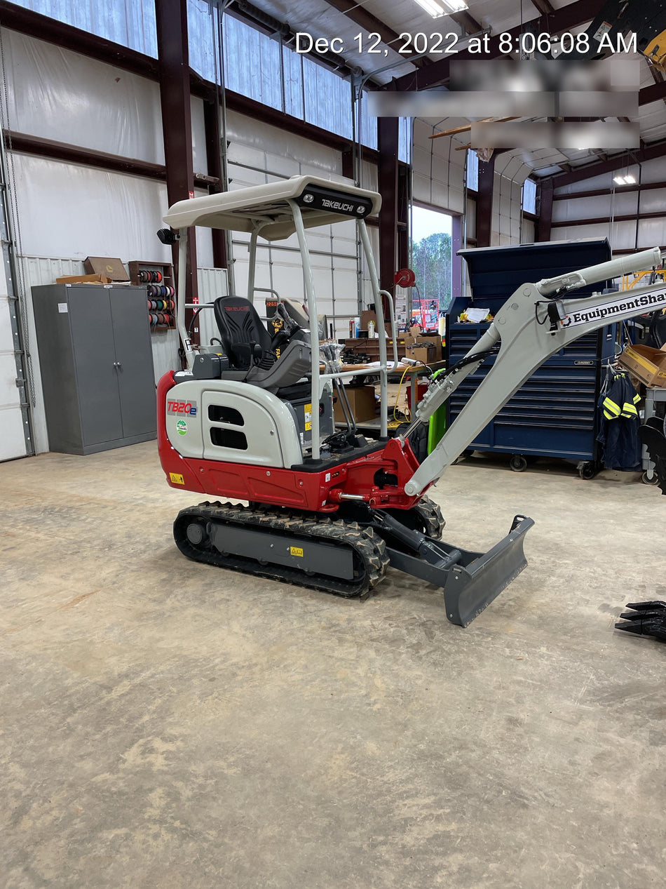 2022 TAKEUCHI TB20e