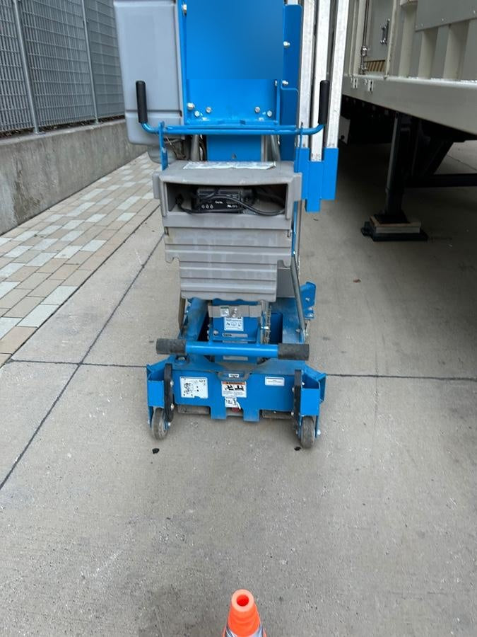 2021 GENIE AWP-30S DC