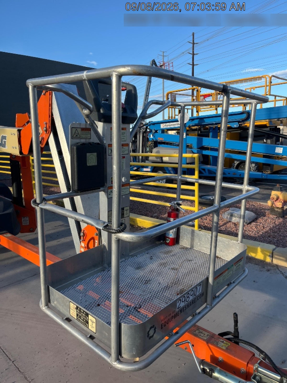2023 JLG T500J