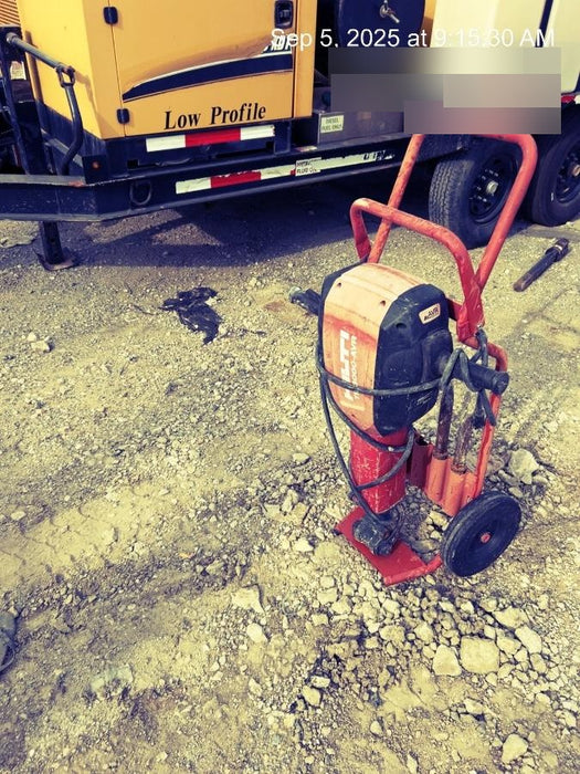 2020 HILTI TE 3000-AVR