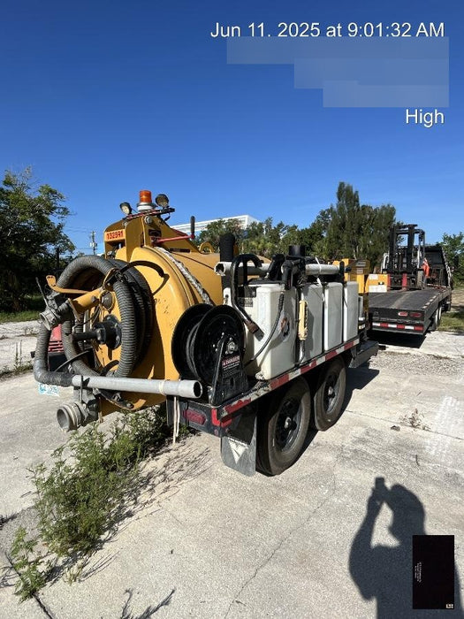 2021 VAC-TRON LP573XDT