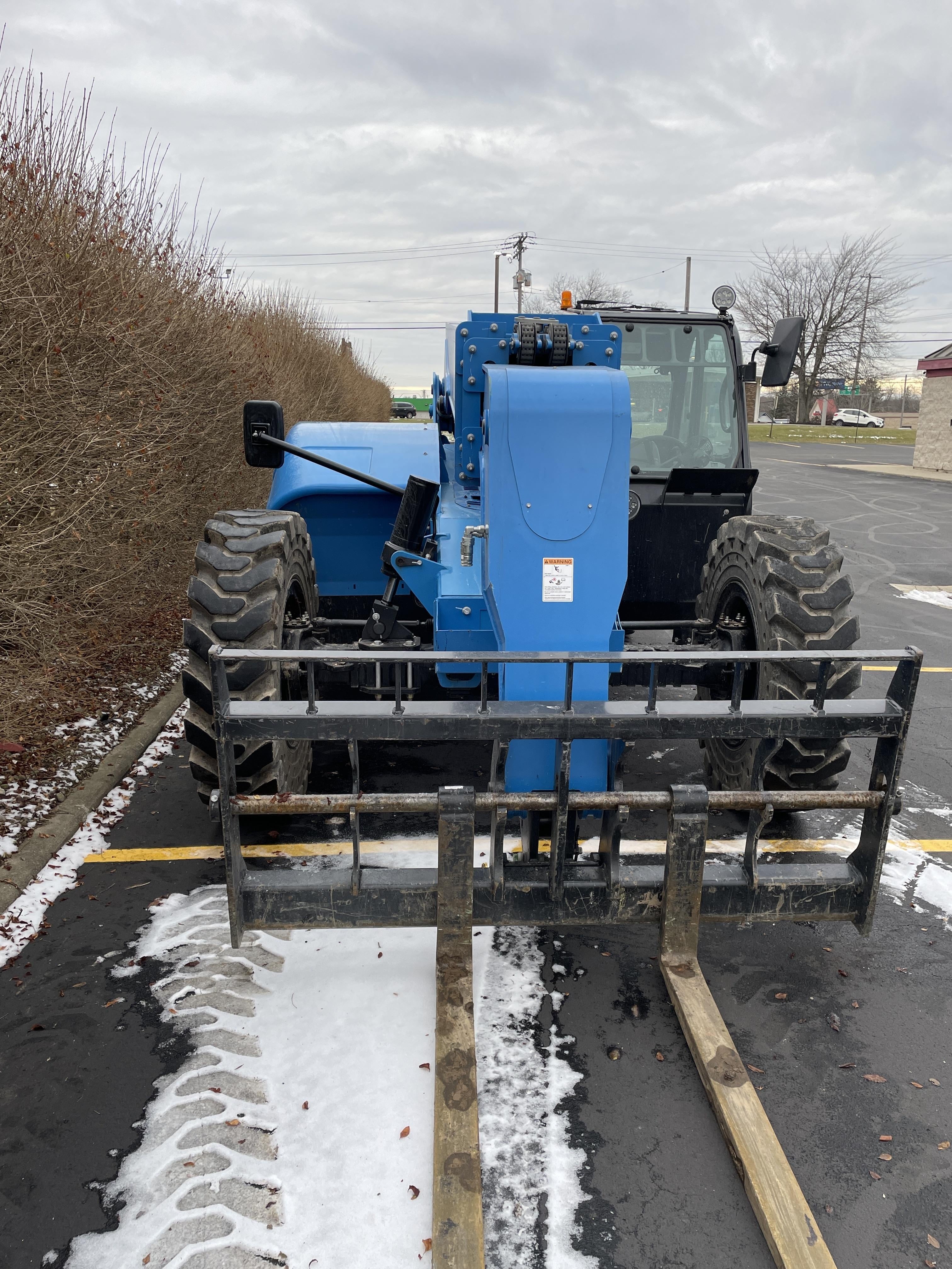2021 GENIE GTH-844