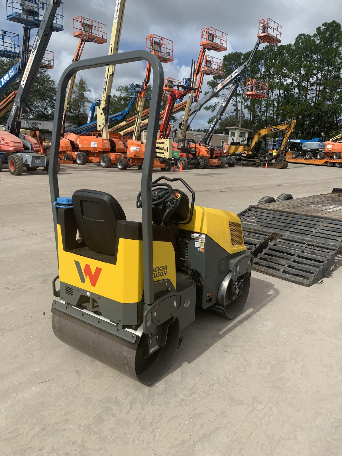 2023 WACKER NEUSON RD12A