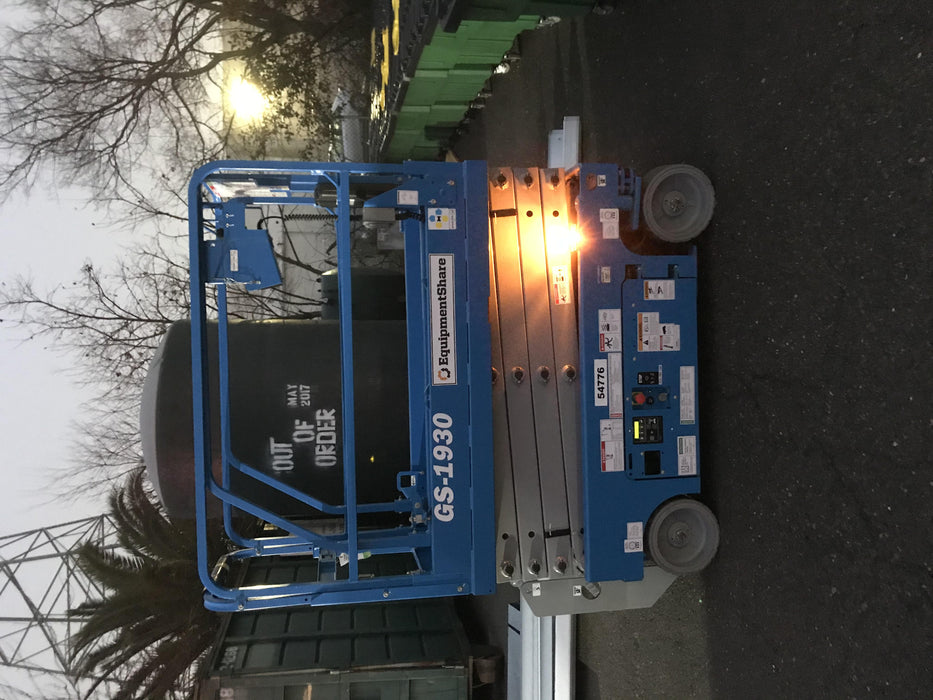 2019 Genie GS-1930 Half Height Swing Gate, 800W Inverter