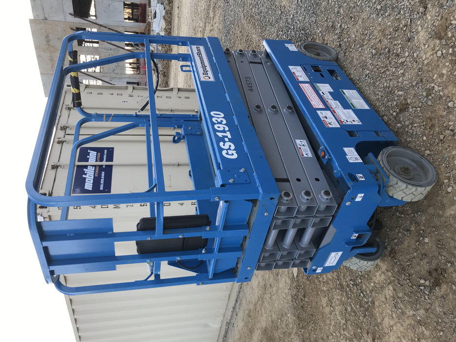 2019 Genie GS-1930 Fixed rails with chain Entry