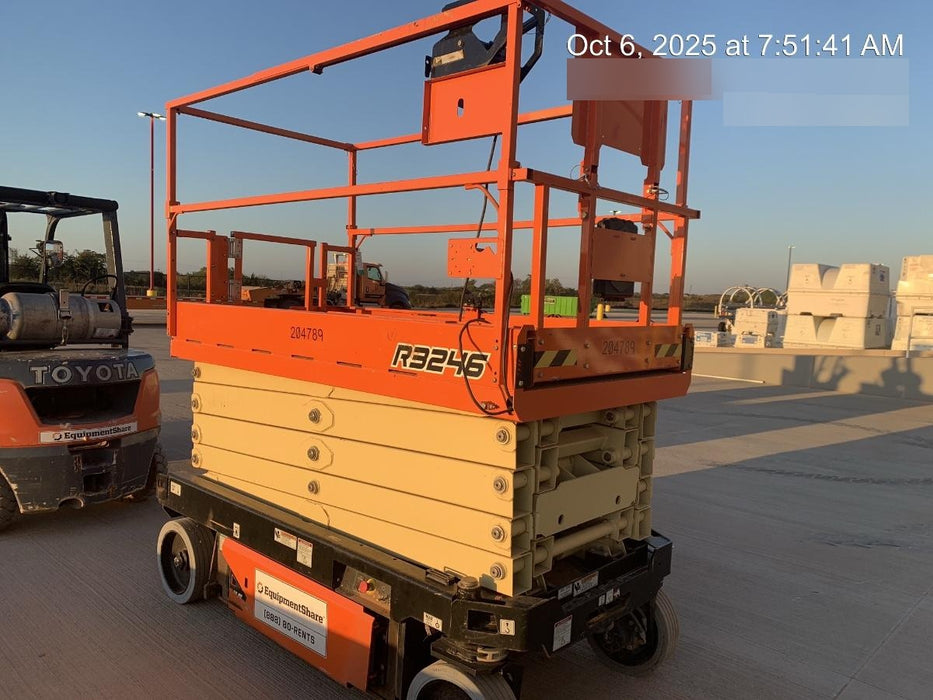 2021 JLG R3246