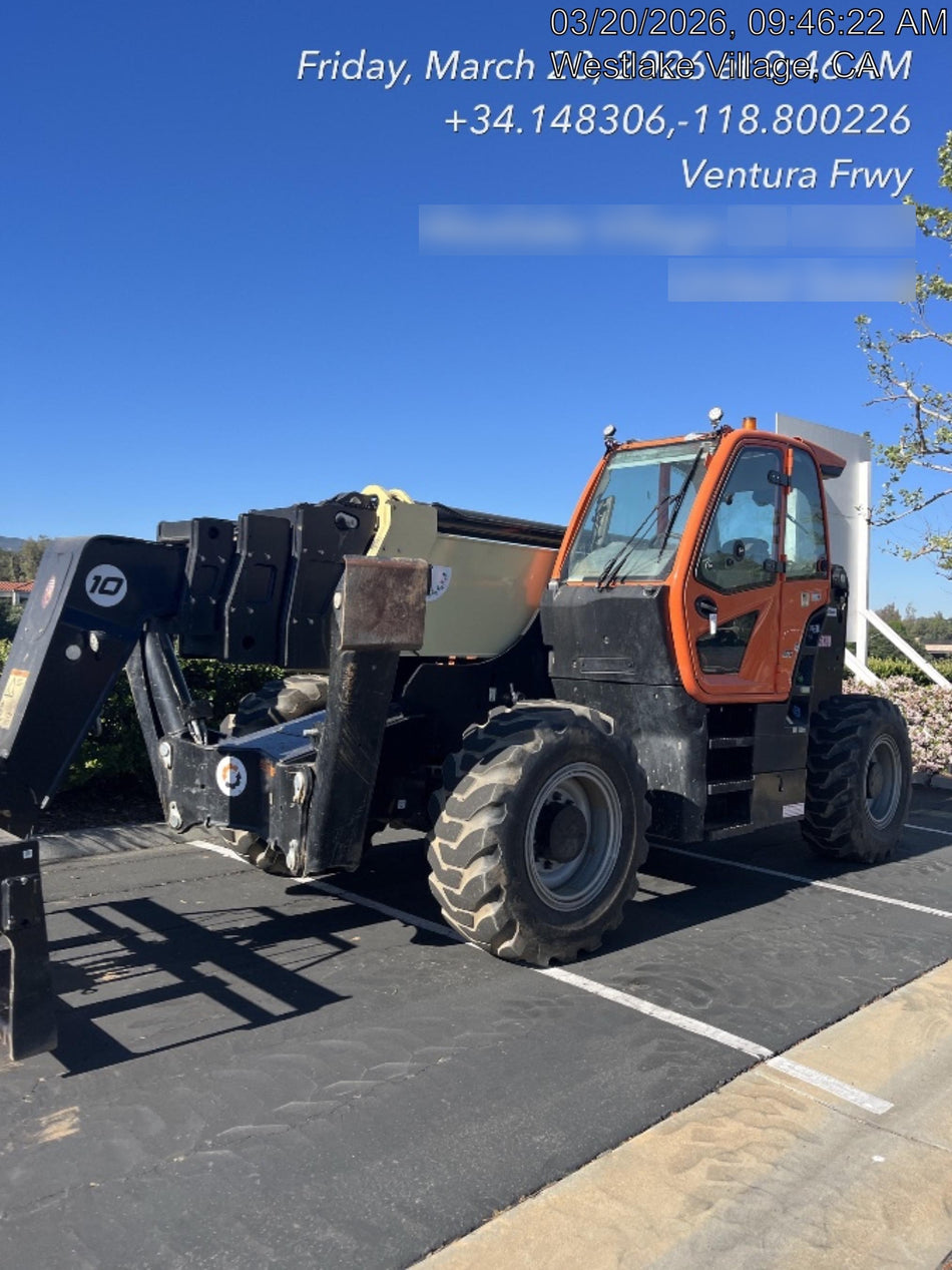 2019 JLG 1075