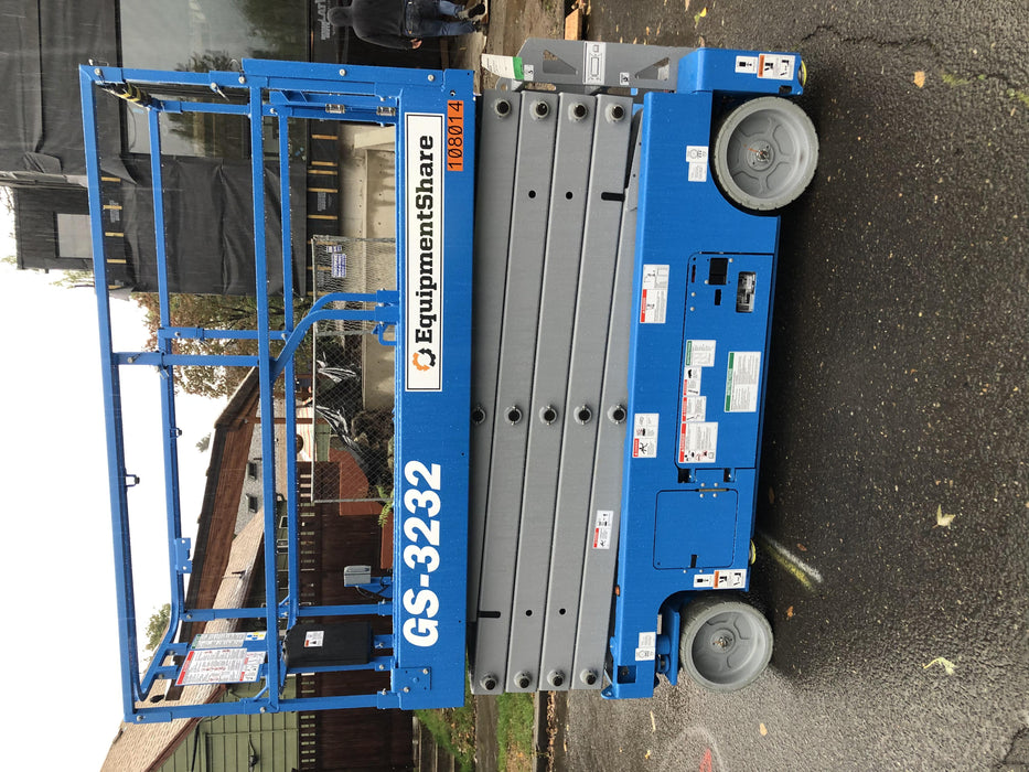 2020 Genie GS-3232 Standard, Folding half height swing gate, 800W Inverter