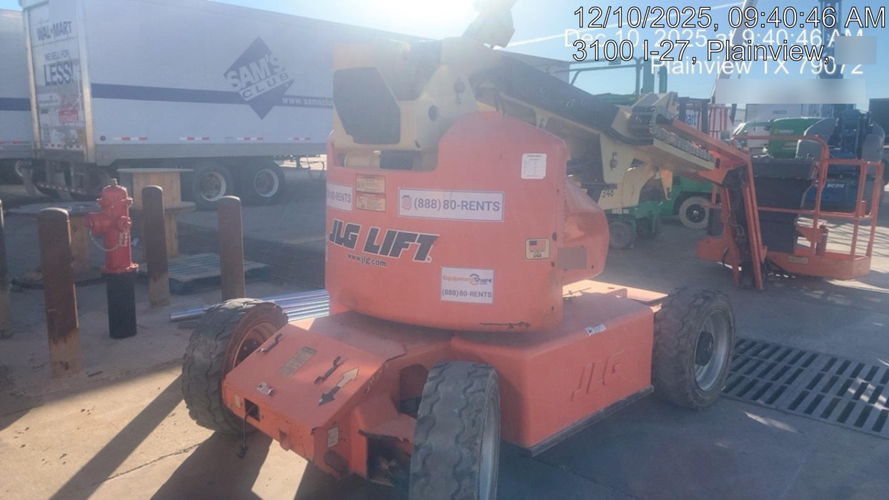 2012 JLG E450AJ