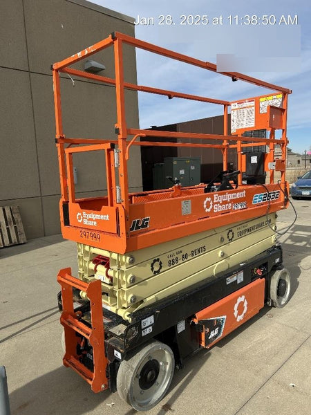 2023 JLG ES2632