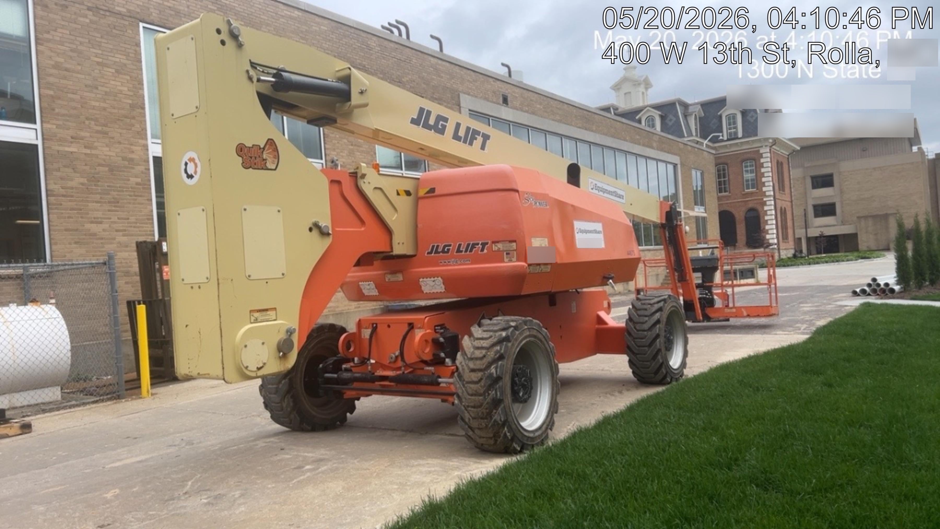2019 JLG 800AJ