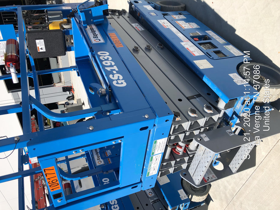 2020 Genie GS-1930 Solid Non Marking Tires, Beacon, Folding rails with half height swing gate