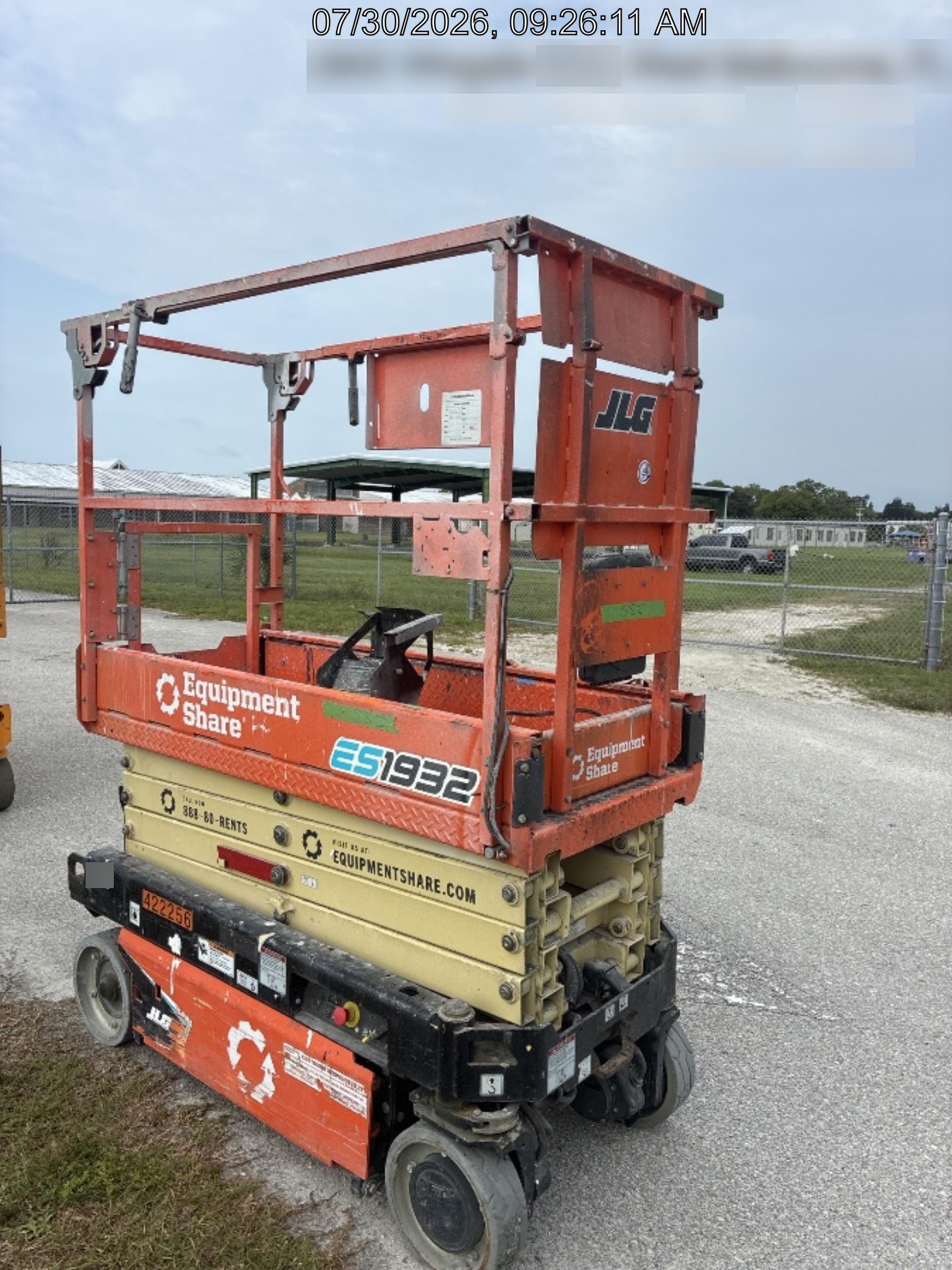 2024 JLG ES1932