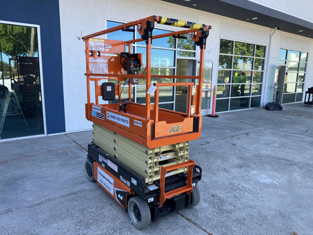 2022 JLG ES1932