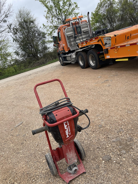 2020 HILTI TE 3000-AVR