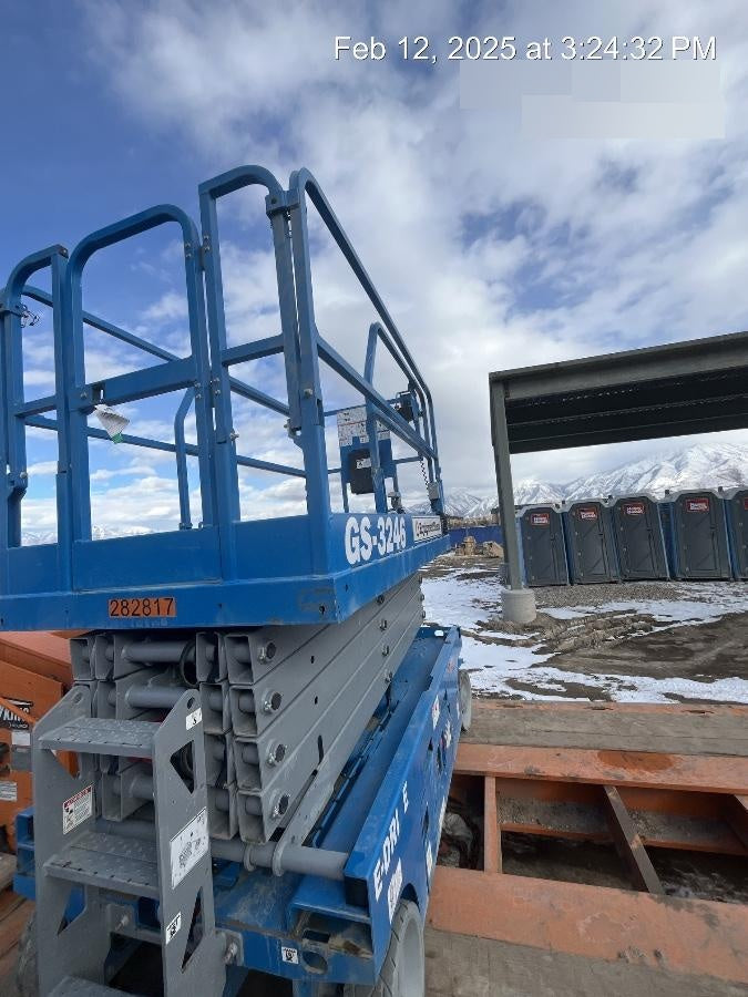 2022 GENIE GS-3246