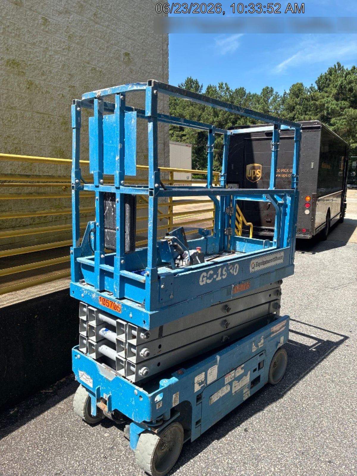 2020 Genie GS-1930 Solid Non Marking Tires, Beacon, Folding rails with half height swing gate