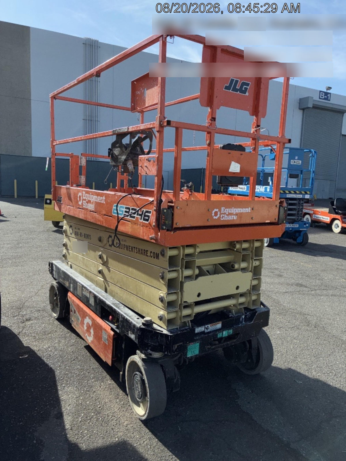 2022 JLG ES3246