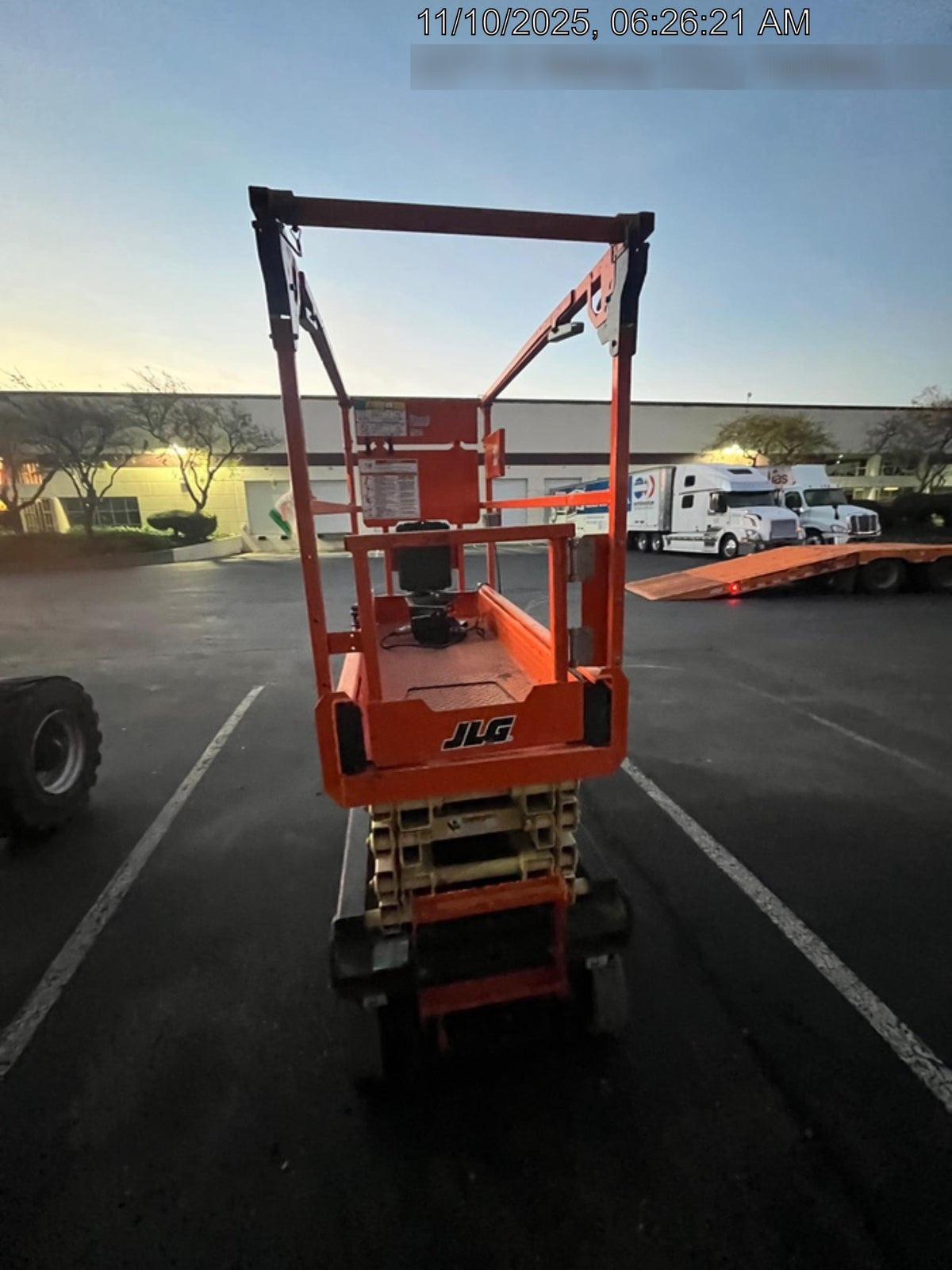 2021 JLG ES1932