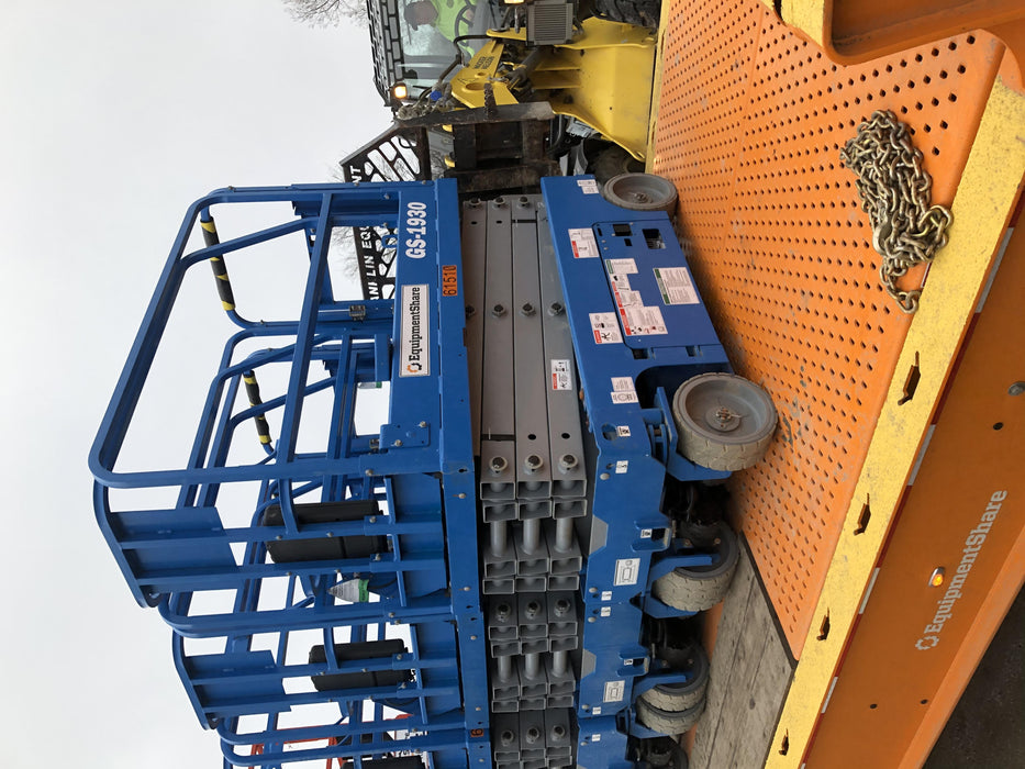 2020 Genie GS-1930 Solid Non Marking Tires, Beacon, Folding rails with half height swing gate