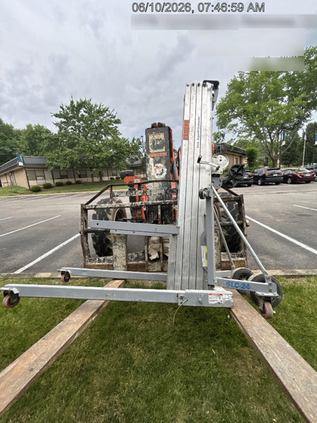 2023 GENIE SLC-24
