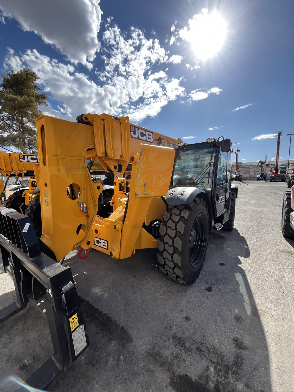 2026 JCB 512-56