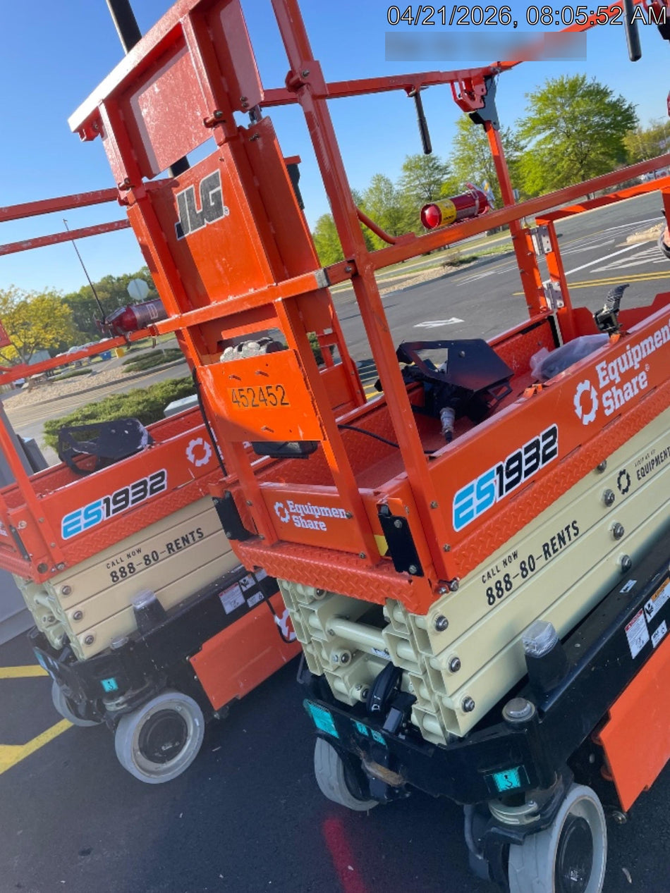 2024 JLG ES1932