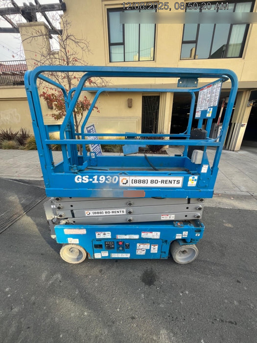 2019 Genie GS-1930 Half Height Swing Gate, 800W Inverter